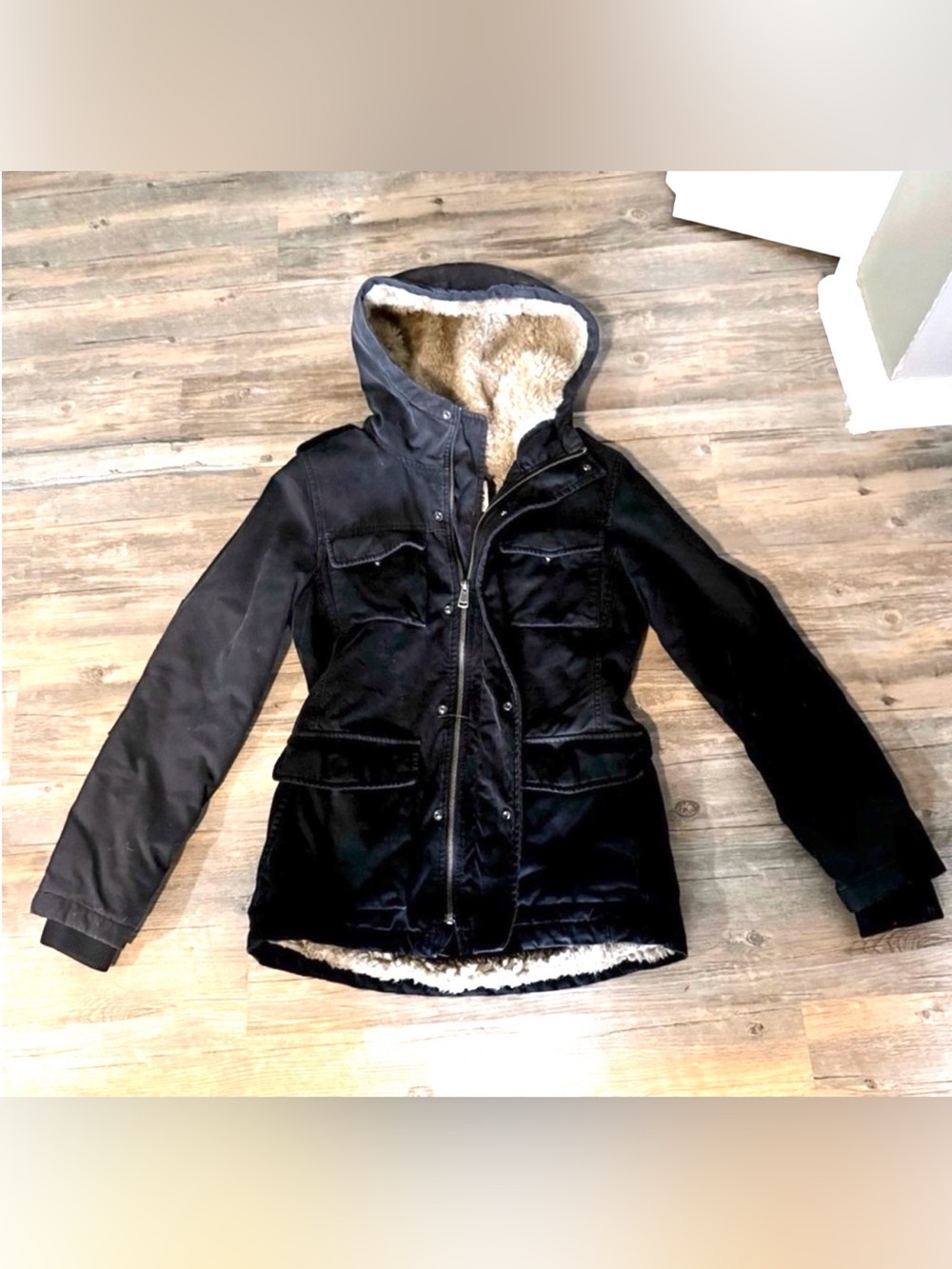 Aritzia Tna Black Utility Parka Jacket Size Small